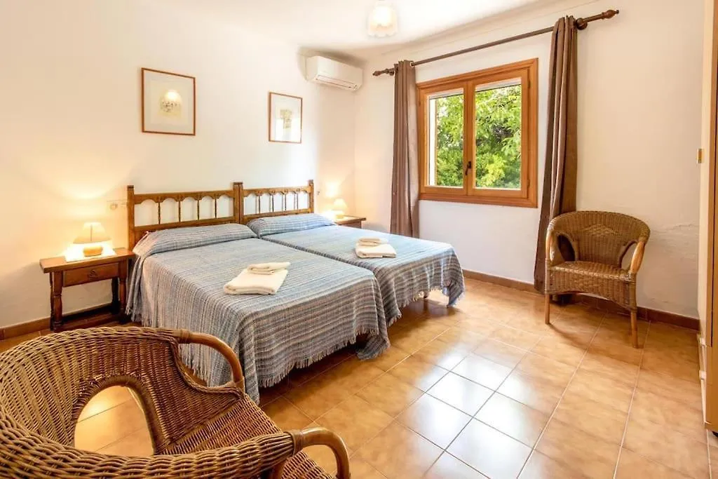 Holiday home 3 Bedrooms Villa With Pool Near Pollensa By Renthousing