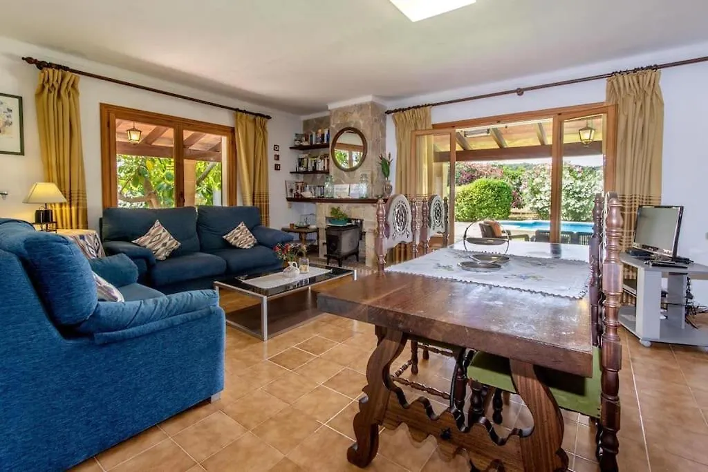 3 Bedrooms Villa With Pool Near Pollensa By Renthousing