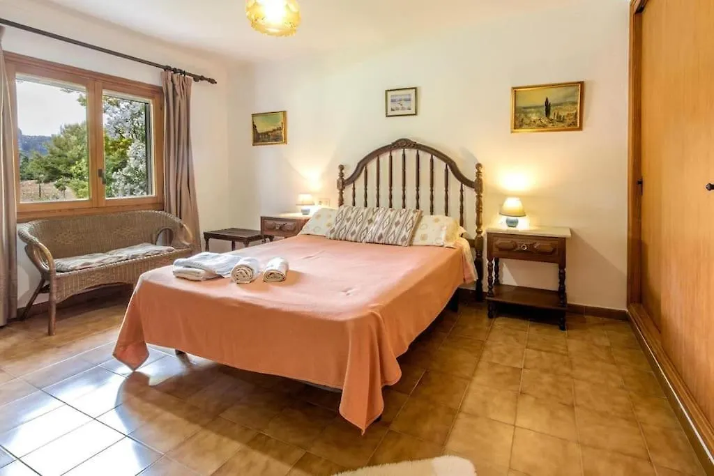 3 Bedrooms Villa With Pool Near Pollensa By Renthousing